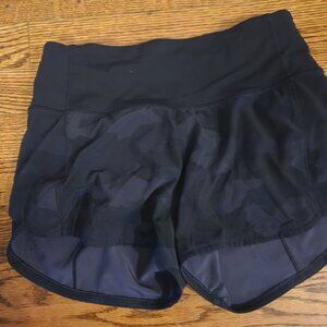 Lululemon black camo 2.5" size 0 Tall